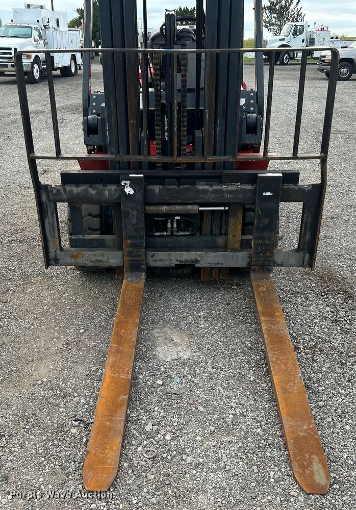 image for item EG0755 2004 Kalmar-AC, Inc. P80CX PS forklift