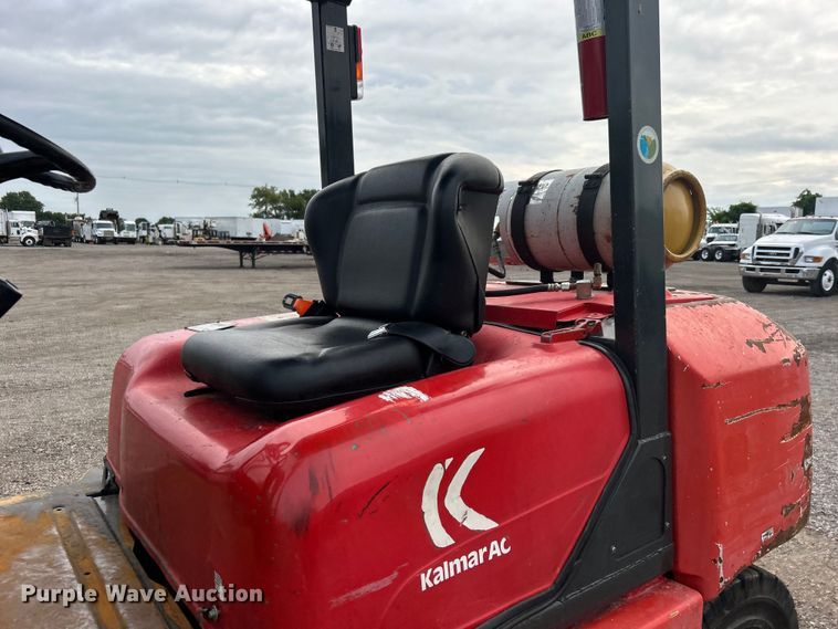 image for item EG0755 2004 Kalmar-AC, Inc. P80CX PS forklift