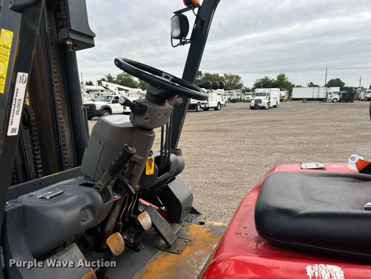 image for item EG0755 2004 Kalmar-AC, Inc. P80CX PS forklift