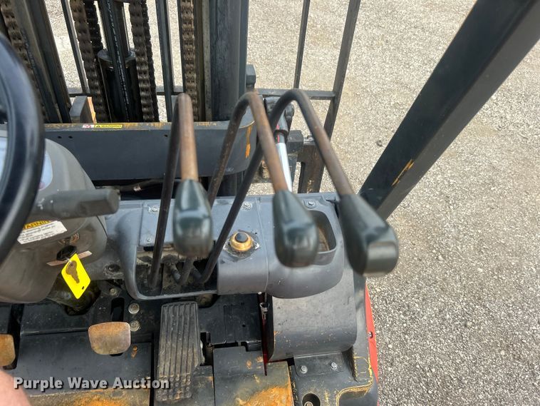 image for item EG0755 2004 Kalmar-AC, Inc. P80CX PS forklift