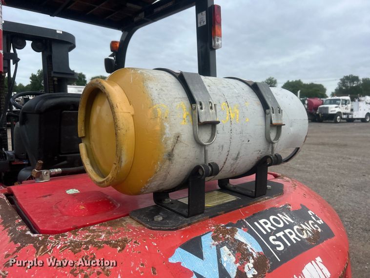 image for item EG0755 2004 Kalmar-AC, Inc. P80CX PS forklift