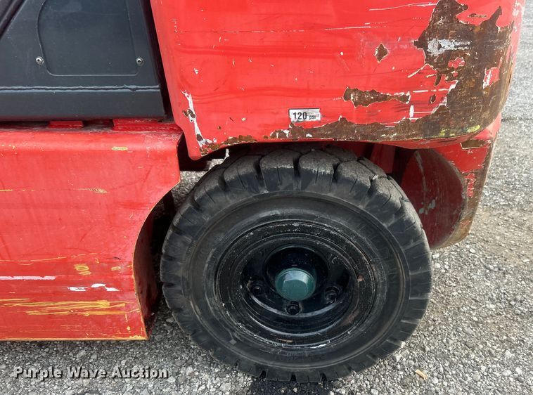 image for item EG0755 2004 Kalmar-AC, Inc. P80CX PS forklift