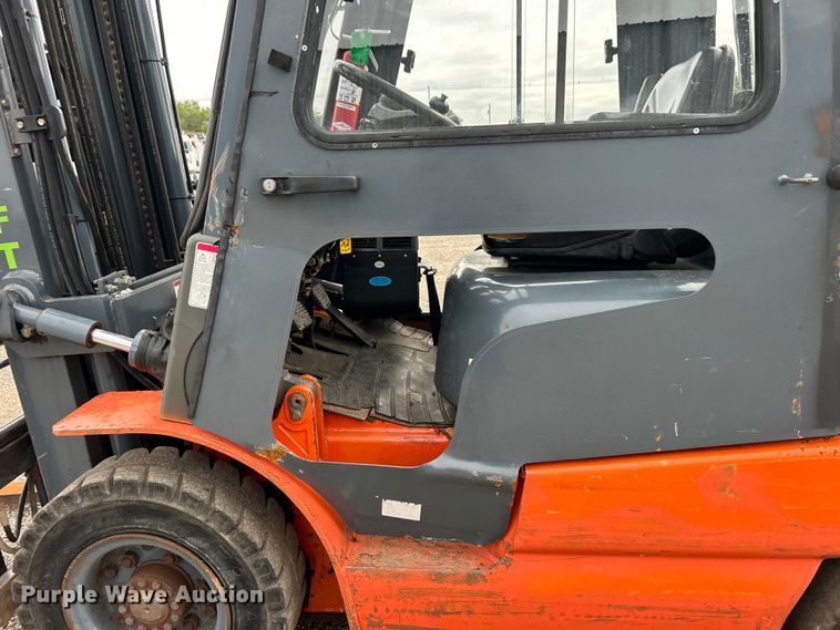 image for item EG0757 2016 Heli CPCD25-KU11 forklift