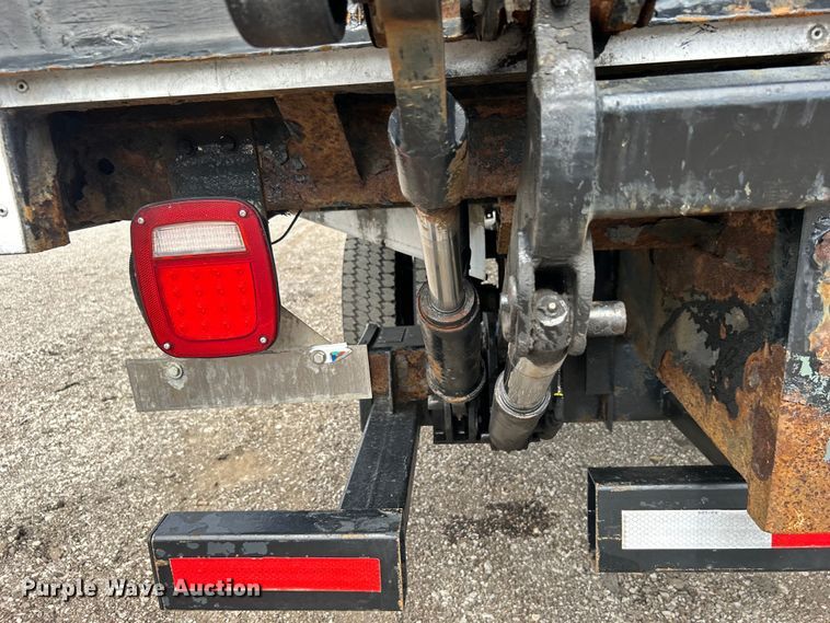 image for item EG0762 2013 Ford F550 Super Duty  box truck