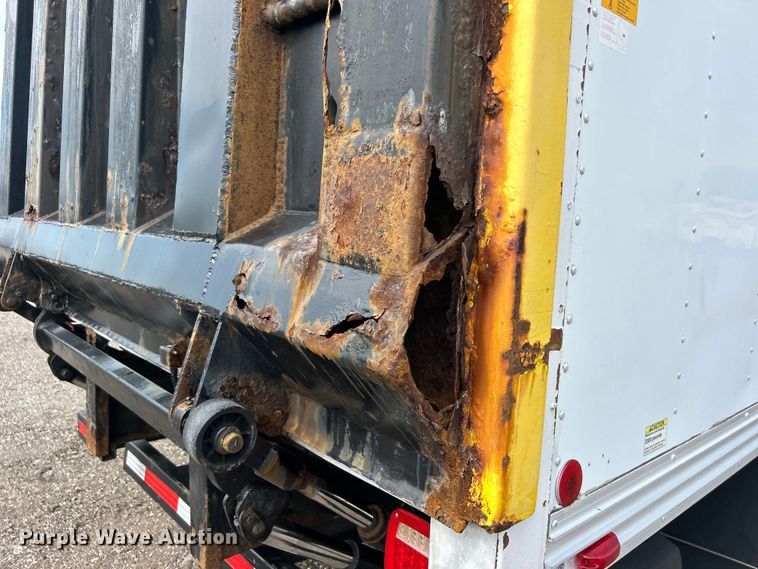 image for item EG0762 2013 Ford F550 Super Duty  box truck