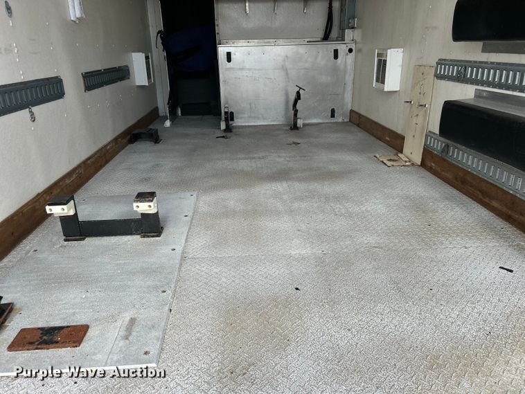 image for item EG0762 2013 Ford F550 Super Duty  box truck