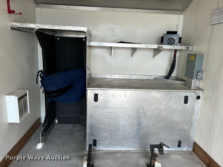 image for item EG0762 2013 Ford F550 Super Duty  box truck