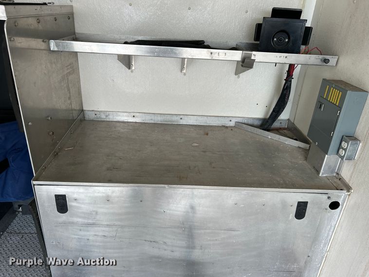 image for item EG0762 2013 Ford F550 Super Duty  box truck