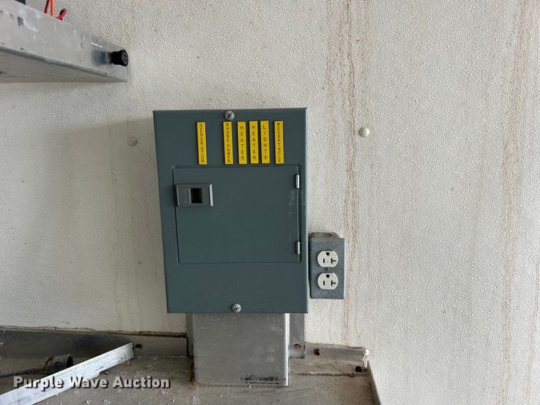 image for item EG0762 2013 Ford F550 Super Duty  box truck