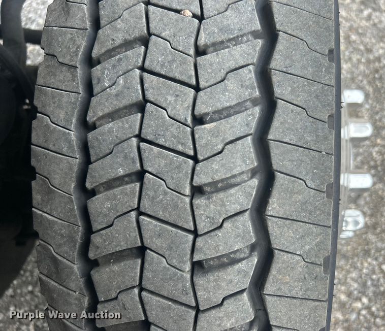 image for item EG0762 2013 Ford F550 Super Duty  box truck