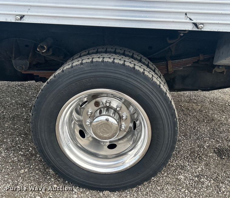 image for item EG0762 2013 Ford F550 Super Duty  box truck