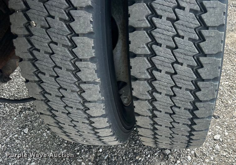 image for item EG0762 2013 Ford F550 Super Duty  box truck