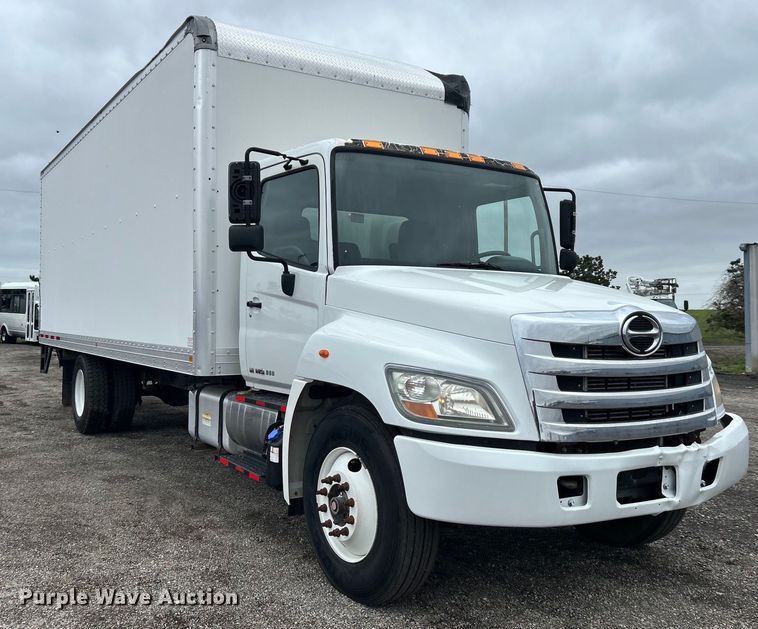 image for item EG1412 2013 Hino 268 box truck