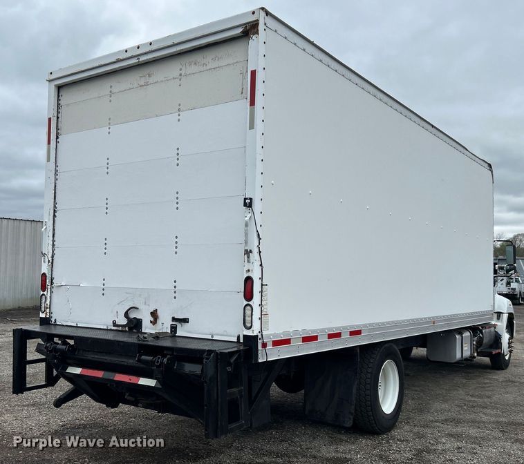 image for item EG1412 2013 Hino 268 box truck