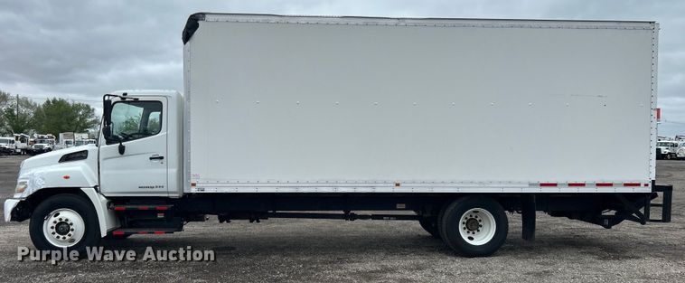 image for item EG1412 2013 Hino 268 box truck