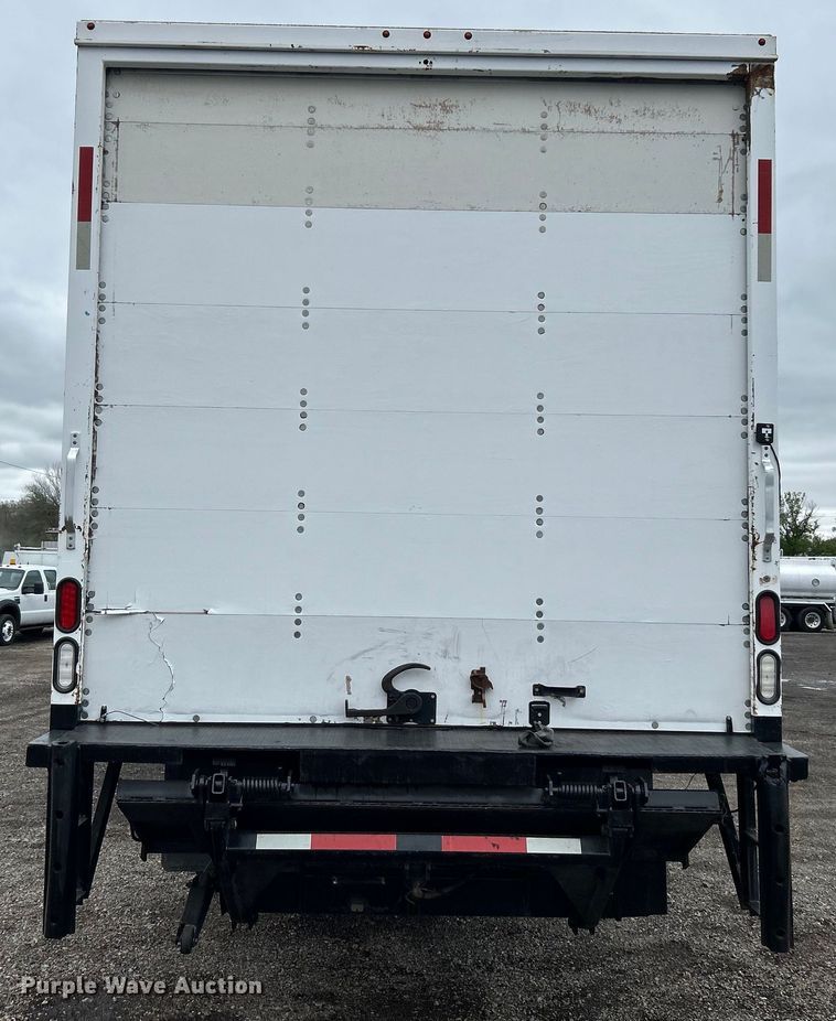 image for item EG1412 2013 Hino 268 box truck