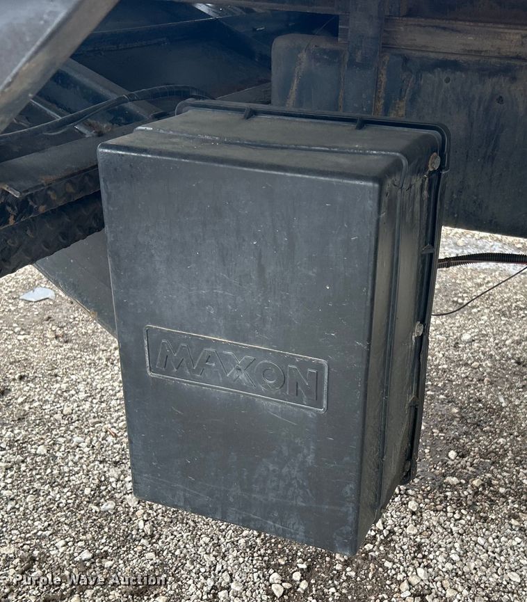 image for item EG1412 2013 Hino 268 box truck