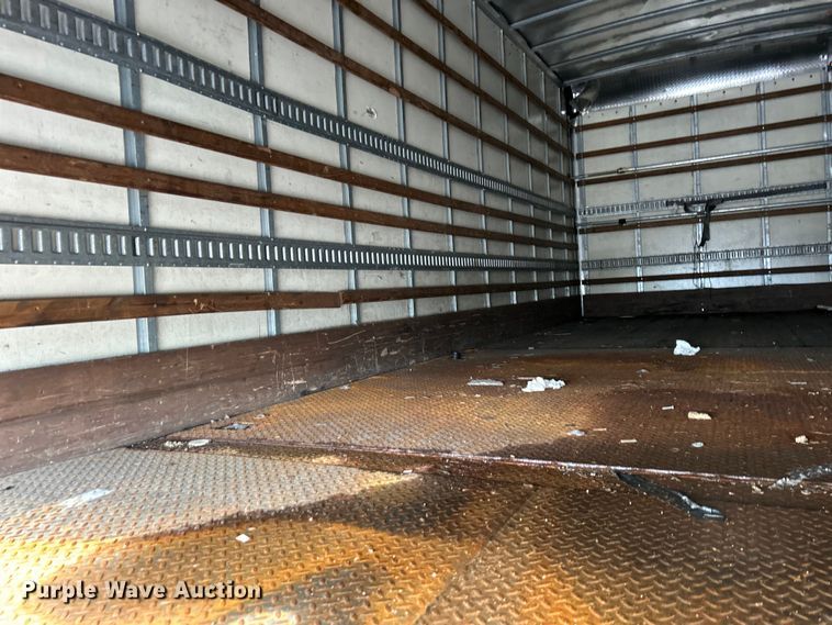 image for item EG1412 2013 Hino 268 box truck