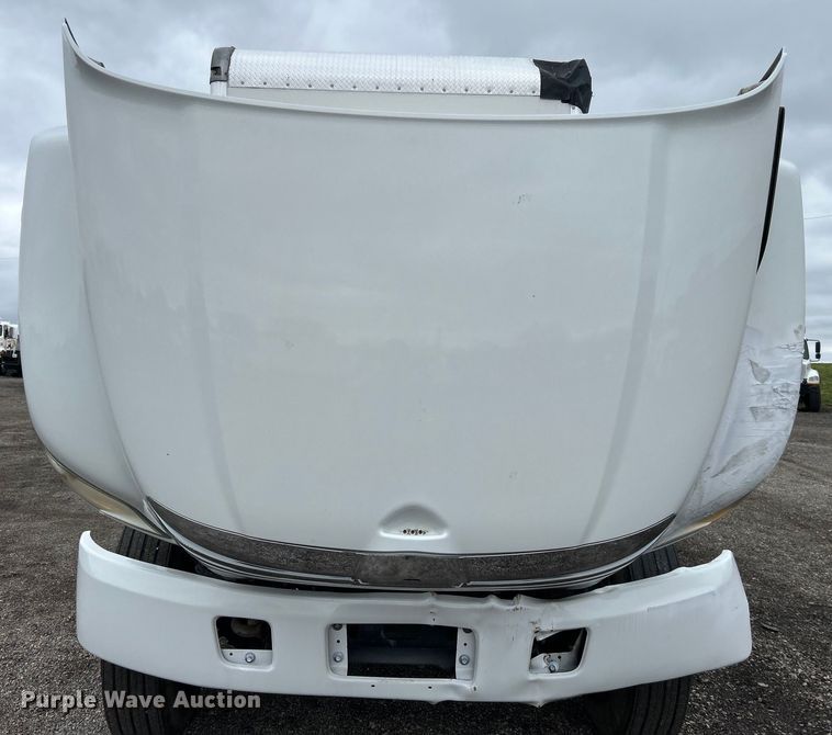 image for item EG1412 2013 Hino 268 box truck