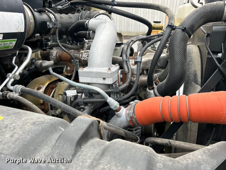 image for item EG1412 2013 Hino 268 box truck