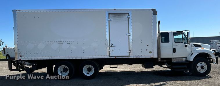 image for item EG1457 2010 International  7500 SBA box truck