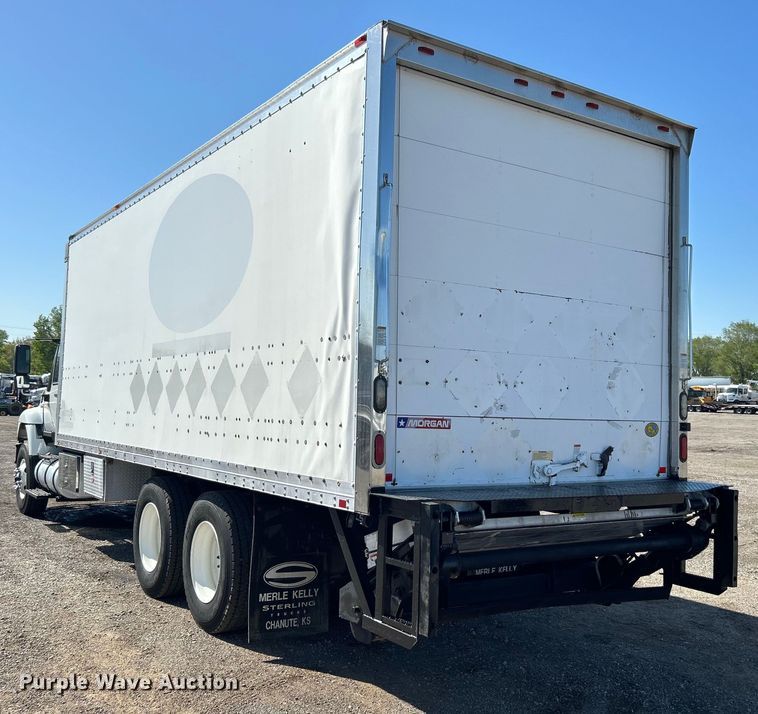 image for item EG1457 2010 International  7500 SBA box truck
