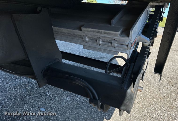 image for item EG1457 2010 International  7500 SBA box truck