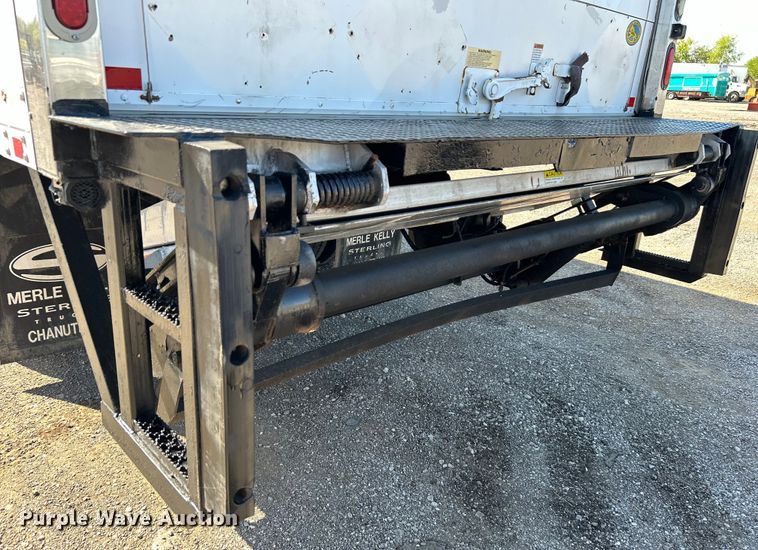 image for item EG1457 2010 International  7500 SBA box truck