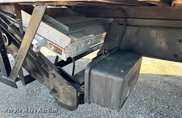 image for item EG1457 2010 International  7500 SBA box truck