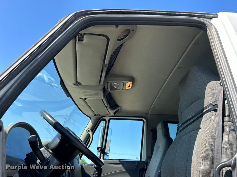 image for item EG1457 2010 International  7500 SBA box truck