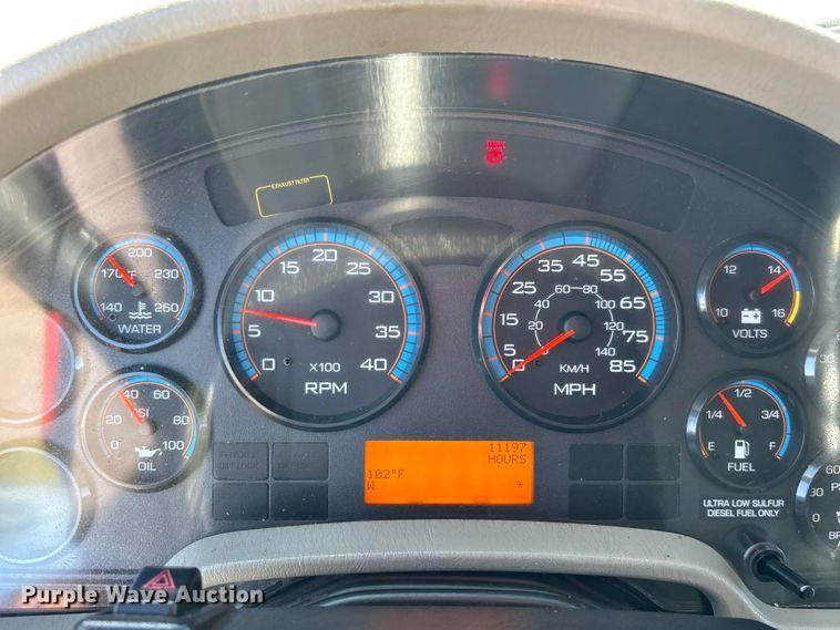 image for item EG1457 2010 International  7500 SBA box truck