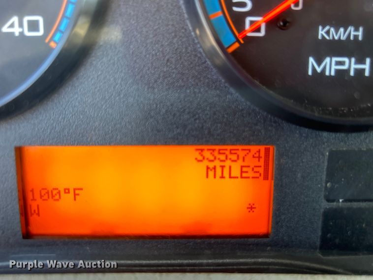 image for item EG1457 2010 International  7500 SBA box truck