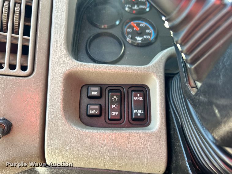 image for item EG1457 2010 International  7500 SBA box truck