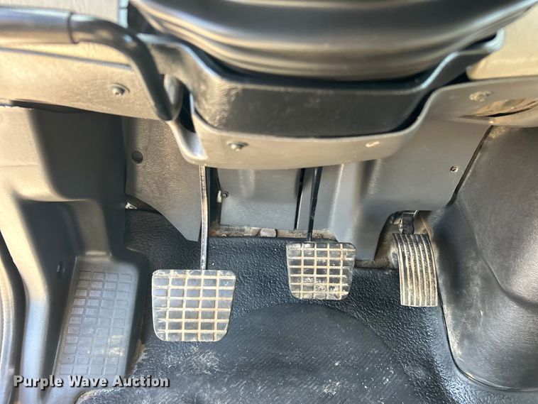 image for item EG1457 2010 International  7500 SBA box truck