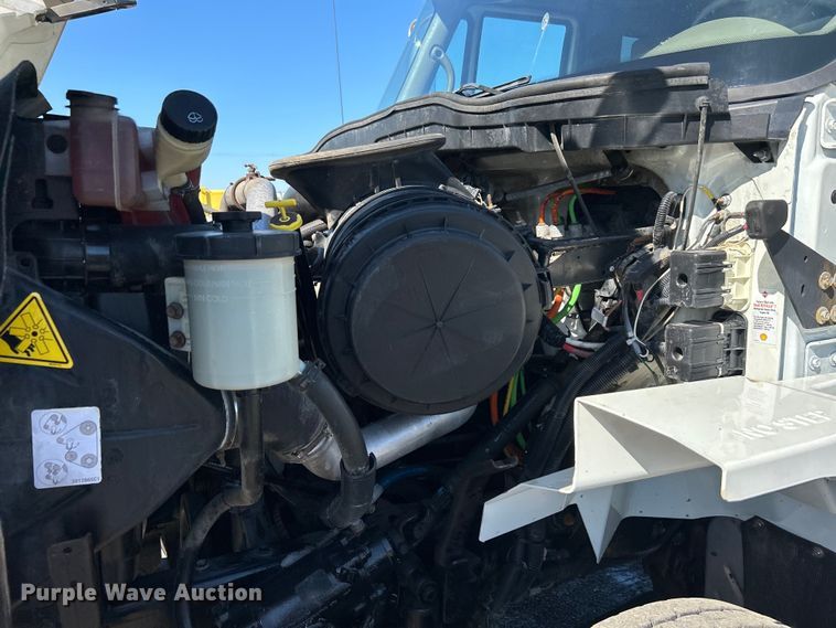 image for item EG1457 2010 International  7500 SBA box truck