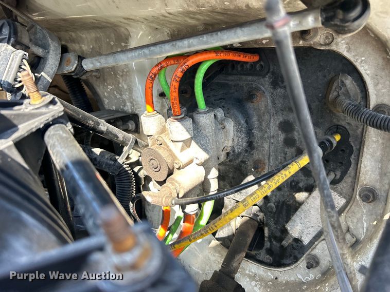 image for item EG1457 2010 International  7500 SBA box truck