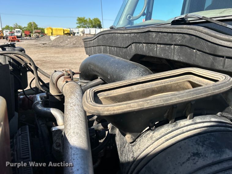 image for item EG1457 2010 International  7500 SBA box truck