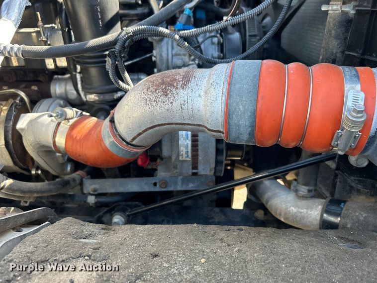 image for item EG1457 2010 International  7500 SBA box truck