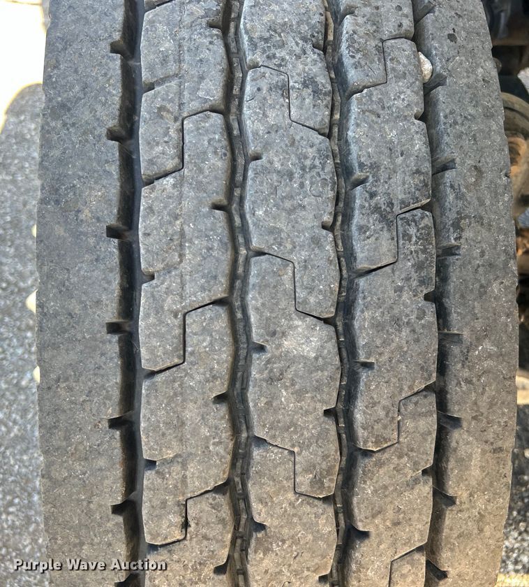 image for item EG1457 2010 International  7500 SBA box truck