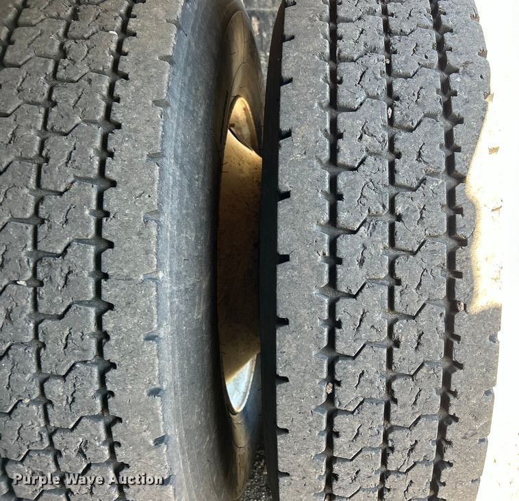 image for item EG1457 2010 International  7500 SBA box truck