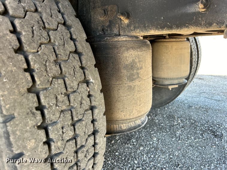 image for item EG1457 2010 International  7500 SBA box truck