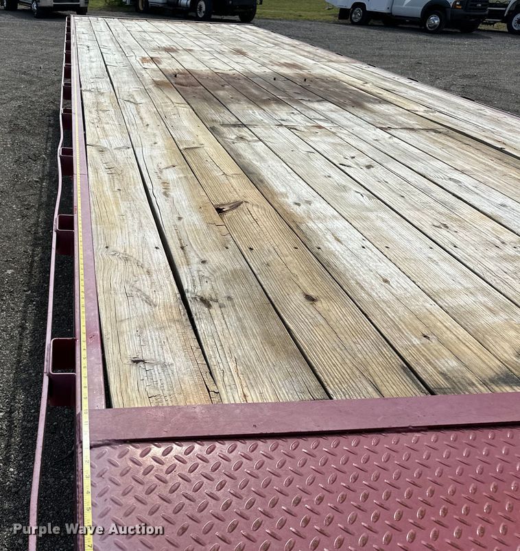 image for item EG1466 2012 Performance  flatbed trailer