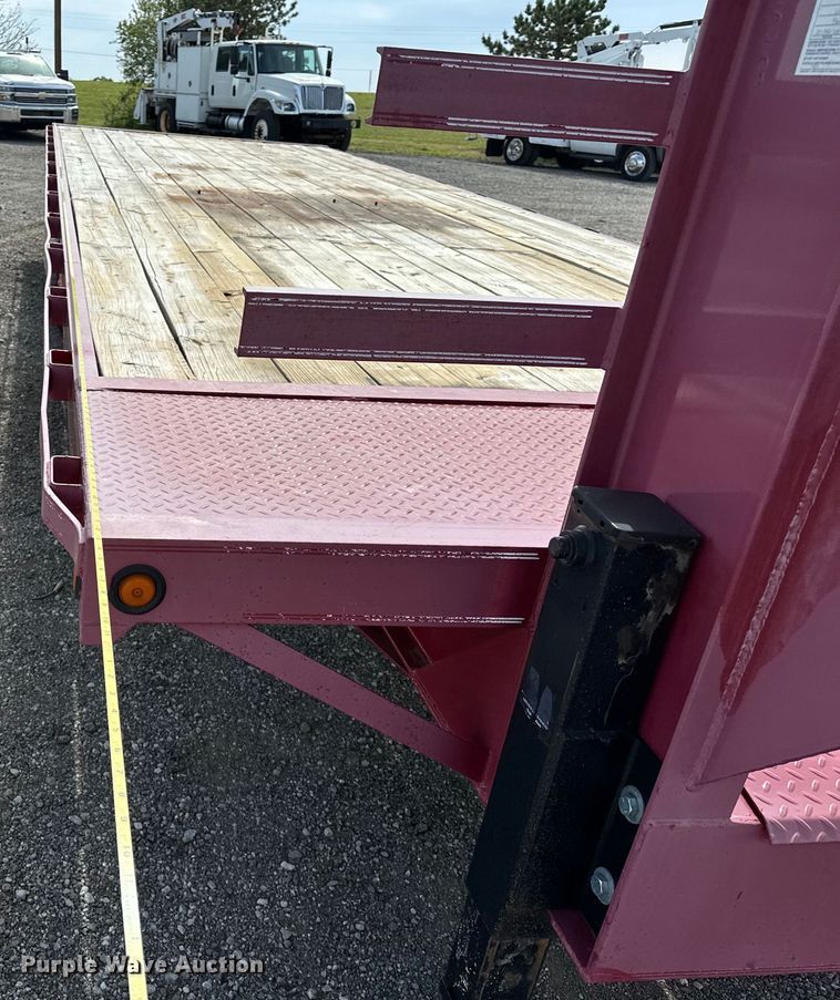 image for item EG1466 2012 Performance  flatbed trailer