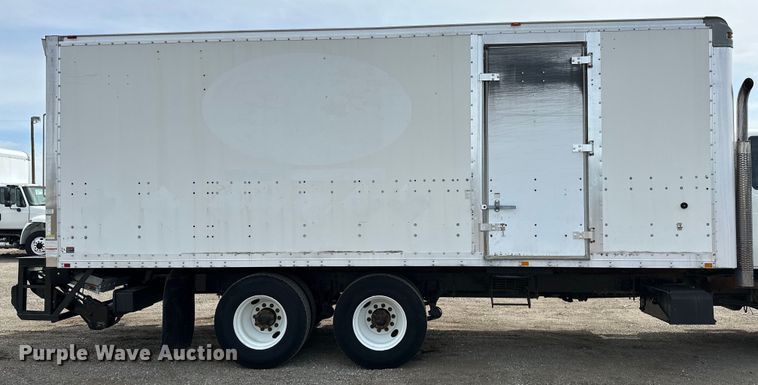 image for item EG1485 2010 International  7500 SBA box truck