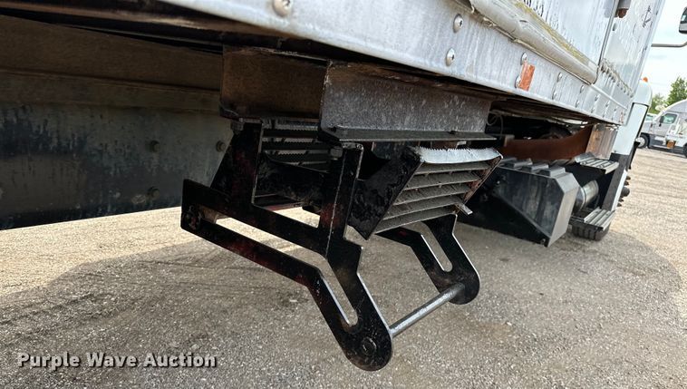 image for item EG1485 2010 International  7500 SBA box truck