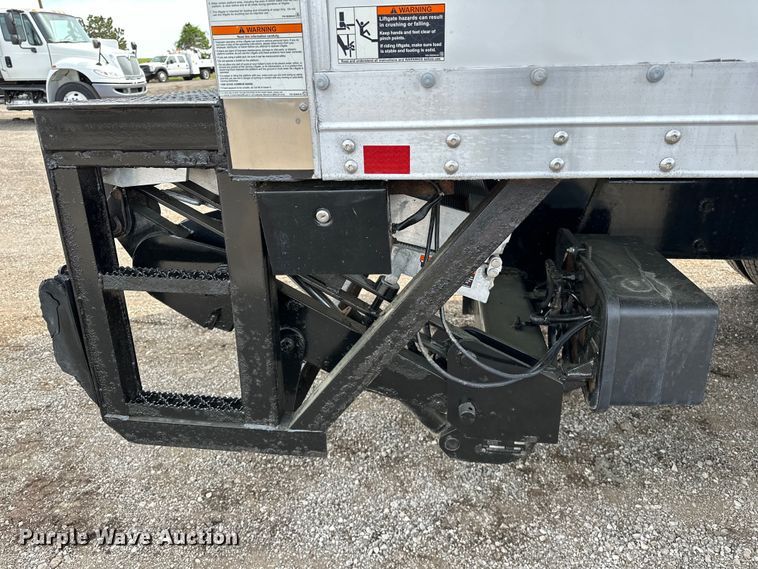 image for item EG1485 2010 International  7500 SBA box truck