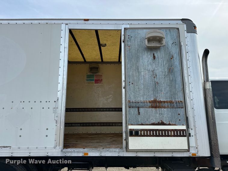 image for item EG1485 2010 International  7500 SBA box truck