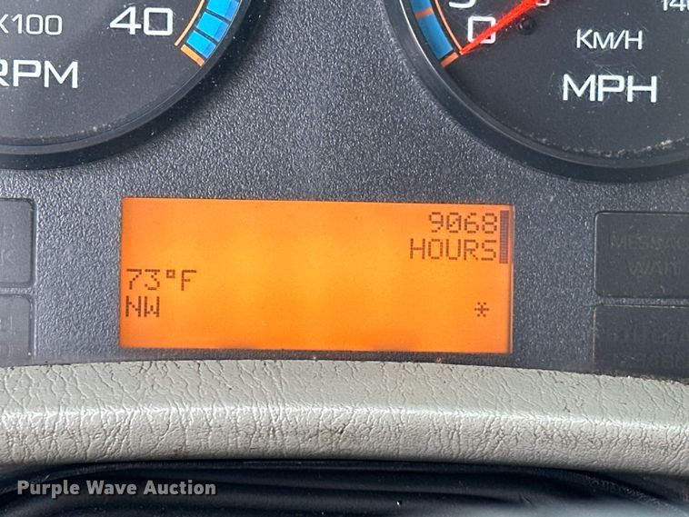 image for item EG1485 2010 International  7500 SBA box truck