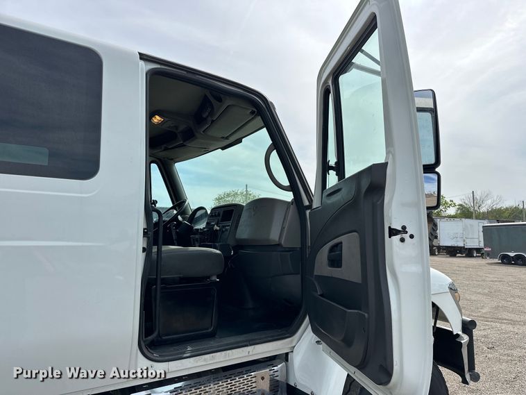 image for item EG1485 2010 International  7500 SBA box truck