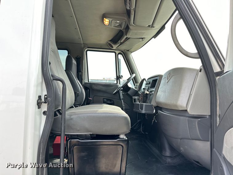 image for item EG1485 2010 International  7500 SBA box truck